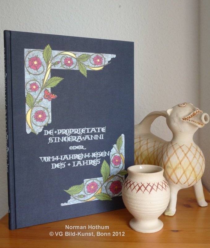 medieval book, medieval jar, pottery, ewer, mittelalterliches Buch, mittelalterlicher Krug, mittelalterliche Töpferware, Aquamanile
